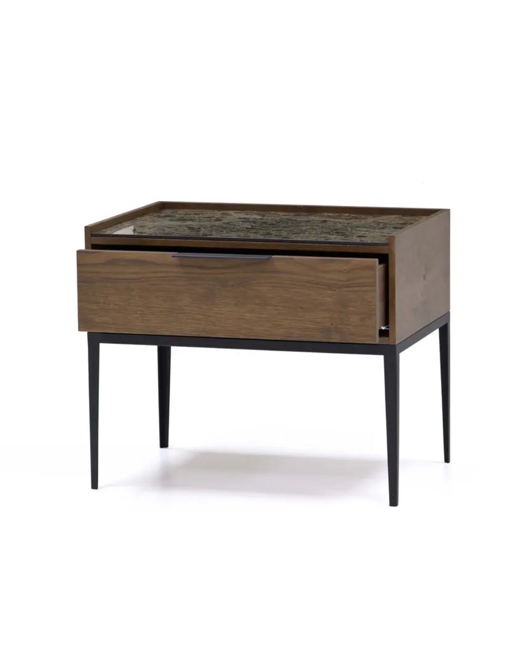 Minimalistinio dizaino naktinė spintelė faneruotu paviršiumi, keramikiniu stalviršiu ir aukšomis metalinėmis kojelėmis