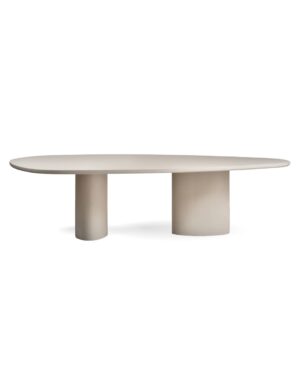 Šviesus valgomojo stalas iš mikrocemento