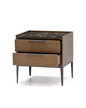 Minimalistinio dizaino naktinė spintelė faneruotu paviršiumi, keramikiniu stalviršiu ir aukšomis metalinėmis kojelėmis