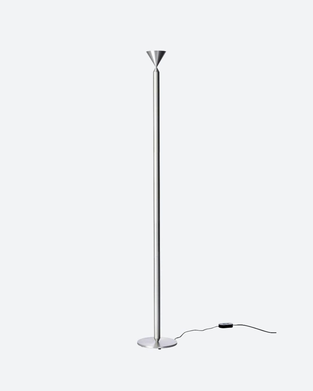 Aukštas, minimalistinio dizaino pastatomas šviestuvas Apollo 180 iš aliuminio