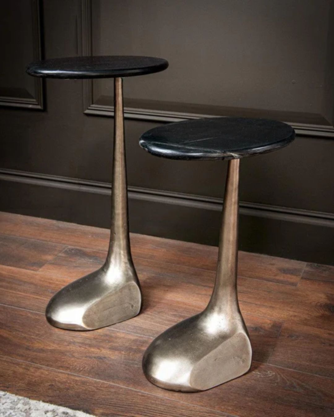 Šoninis pristumiamas kavos staliukas