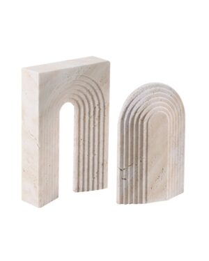 Skulptūra iš travertino akmens