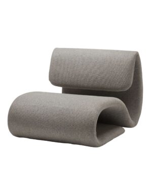 Žaismingos formos išlankstytas fotelis, švelniai pilkos spalvoa