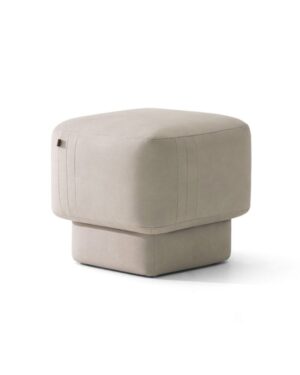 Kvadratinės formos nedidelis pufas, kuris primena grybo formą