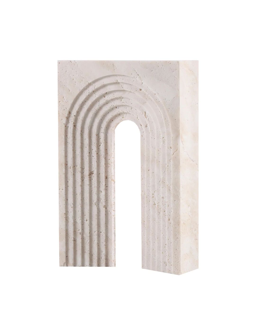 Skulptūra iš travertino akmens