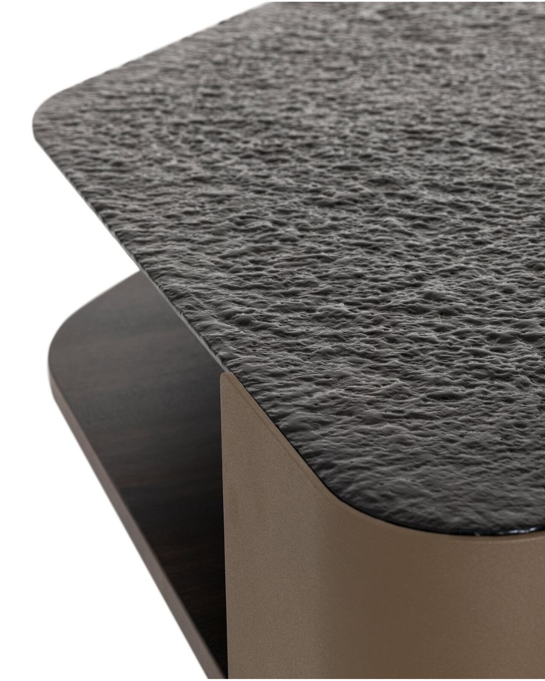 Kavos staliukas Sail su stikliniu stalviršiu