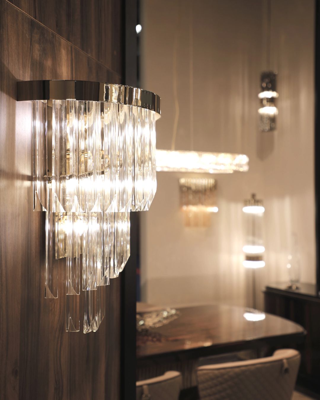 Prabangus sieninis šviestuvas Royal