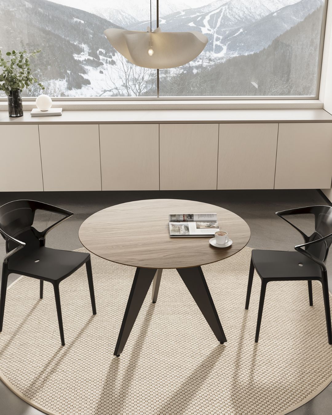 Adada valgomojo stalas stalas su juodomis metalinėmis kojelėmis ir mediniu stalviršiu