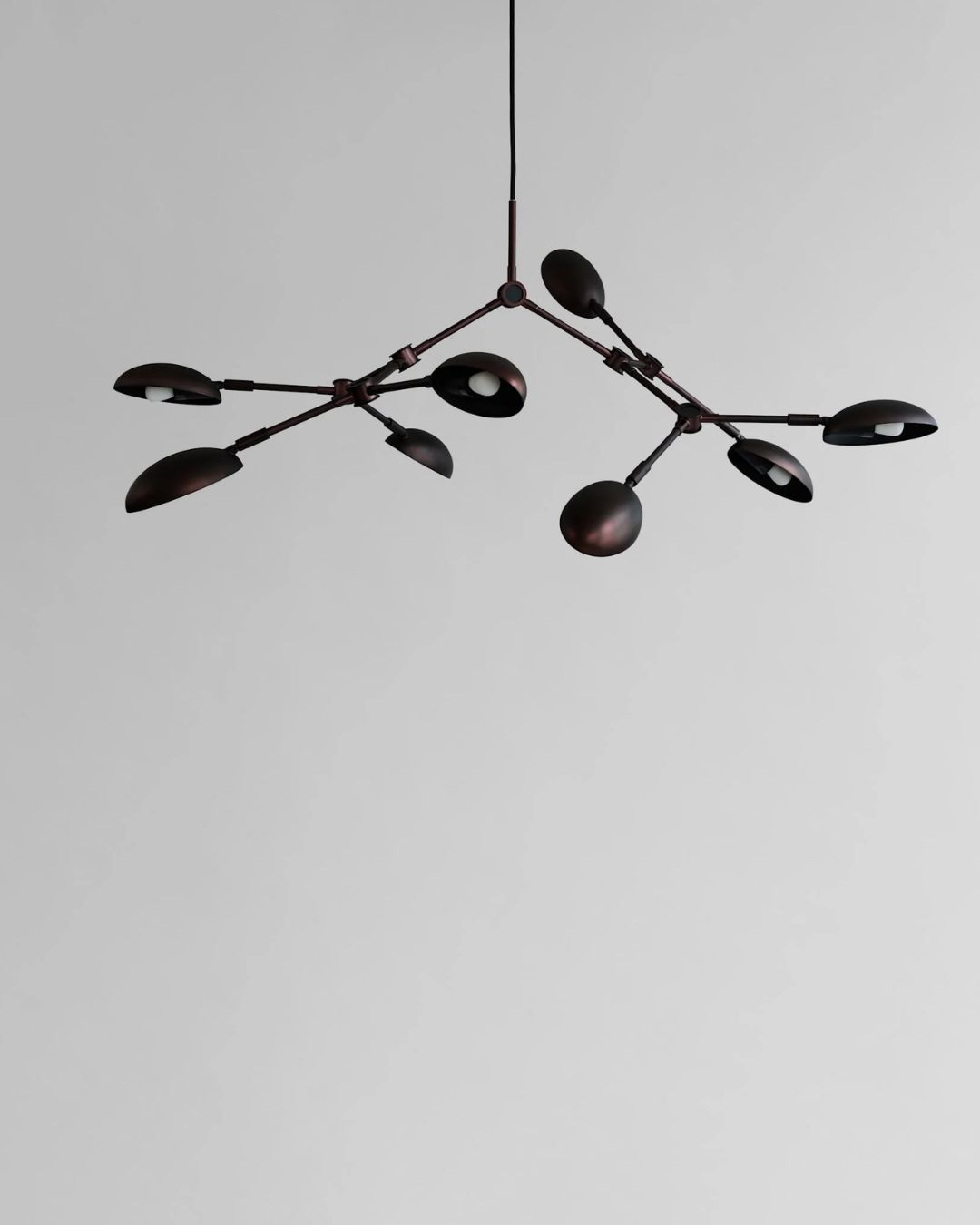 Juodos spalvos pakabinamas šviestuvas Drop Chandelier Mini