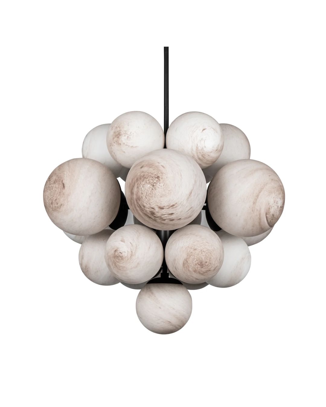 Prabangus pakabinamas šviestuvas Nova, kuris atrodo kaip vynuogių kekė. Šviestuvas sudarytas iš skirtingų dydžių marmurinių gaubtų.