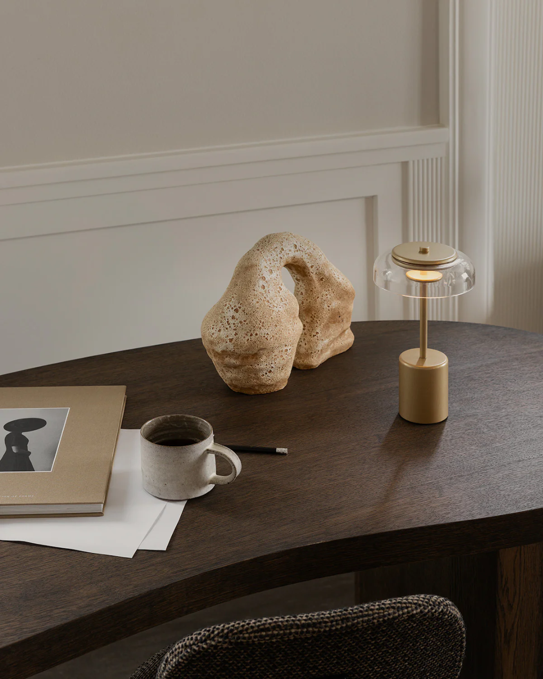 Pakraunamas stalinis šviestuvas BLOSS, aukso spalvos su skaidraus stiklo gaubtu