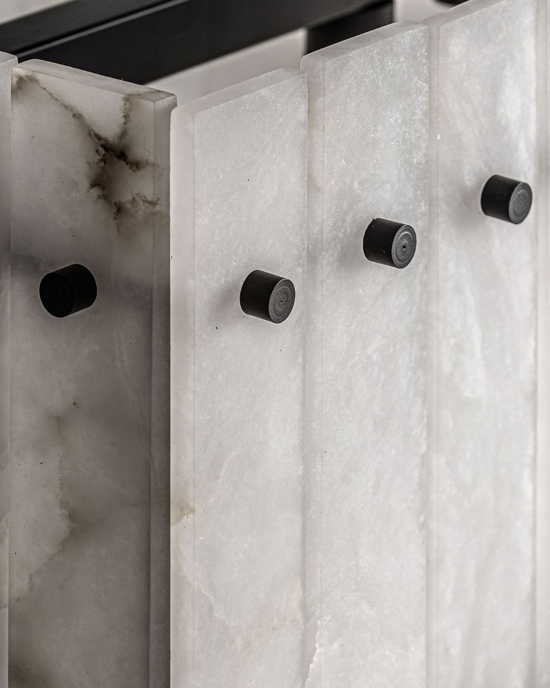 Prabangus pakabinamas šviestuvas iš Vical Home