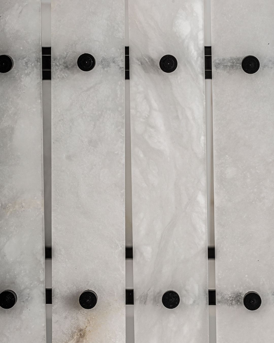 Prabangus pakabinamas šviestuvas iš Vical Home