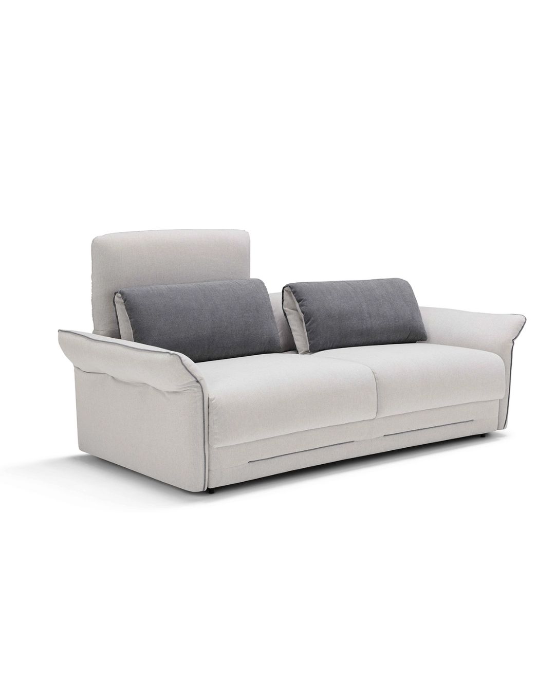 Šviesiai pilkos spalvos sofa-lova su tamsiomis pagalvėmis DEEP iš Dienne Salotti