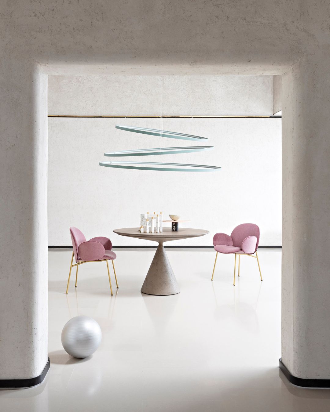 OLA CHAIR - Image 5